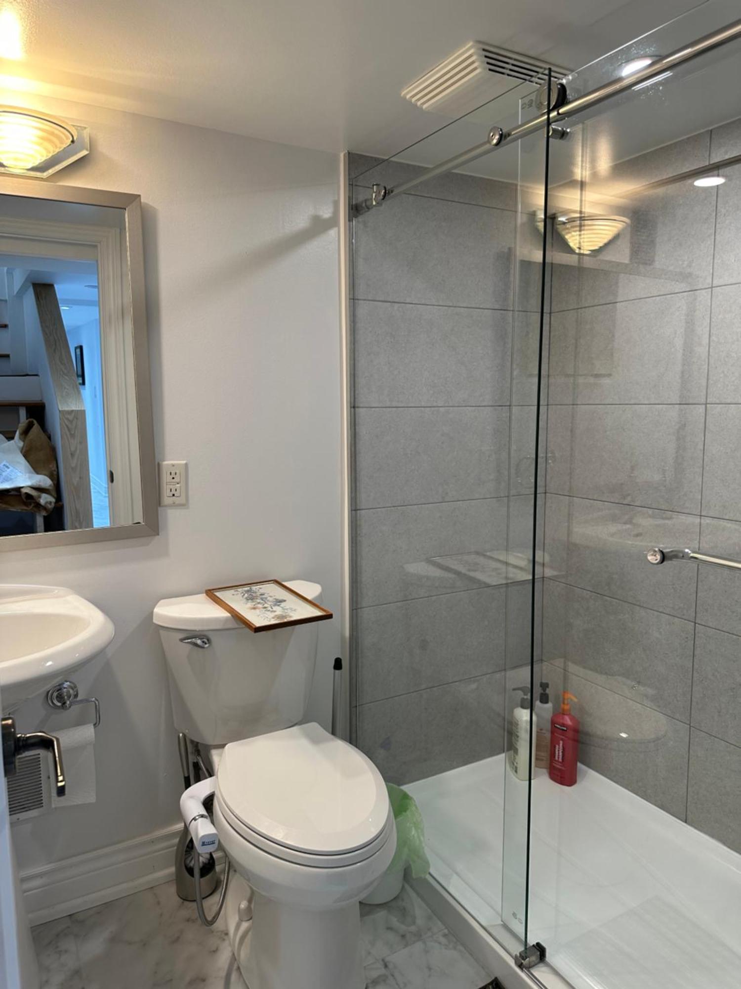 Double Bedroom On Up Or 3 Bedrooms In Basement Near Eglinton Subway Station Toronto Luaran gambar