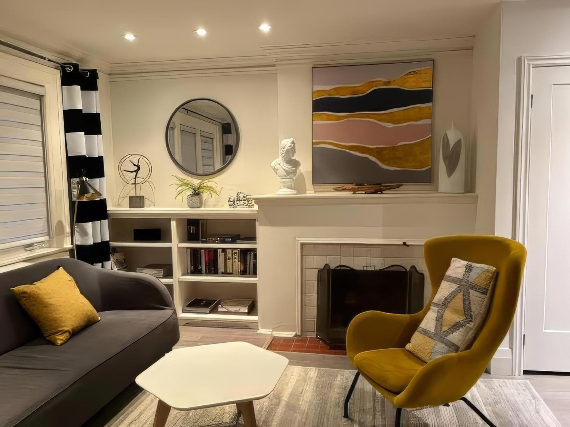 Double Bedroom On Up Or 3 Bedrooms In Basement Near Eglinton Subway Station Toronto Luaran gambar