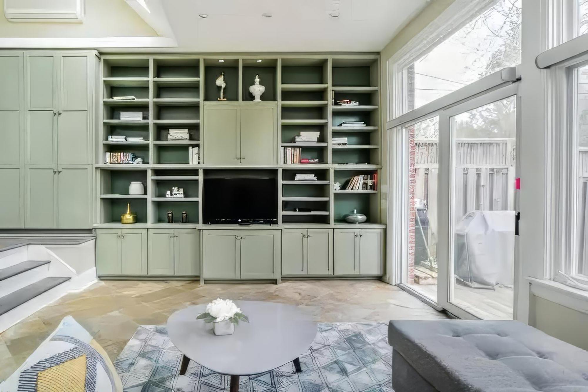 Double Bedroom On Up Or 3 Bedrooms In Basement Near Eglinton Subway Station Toronto Luaran gambar